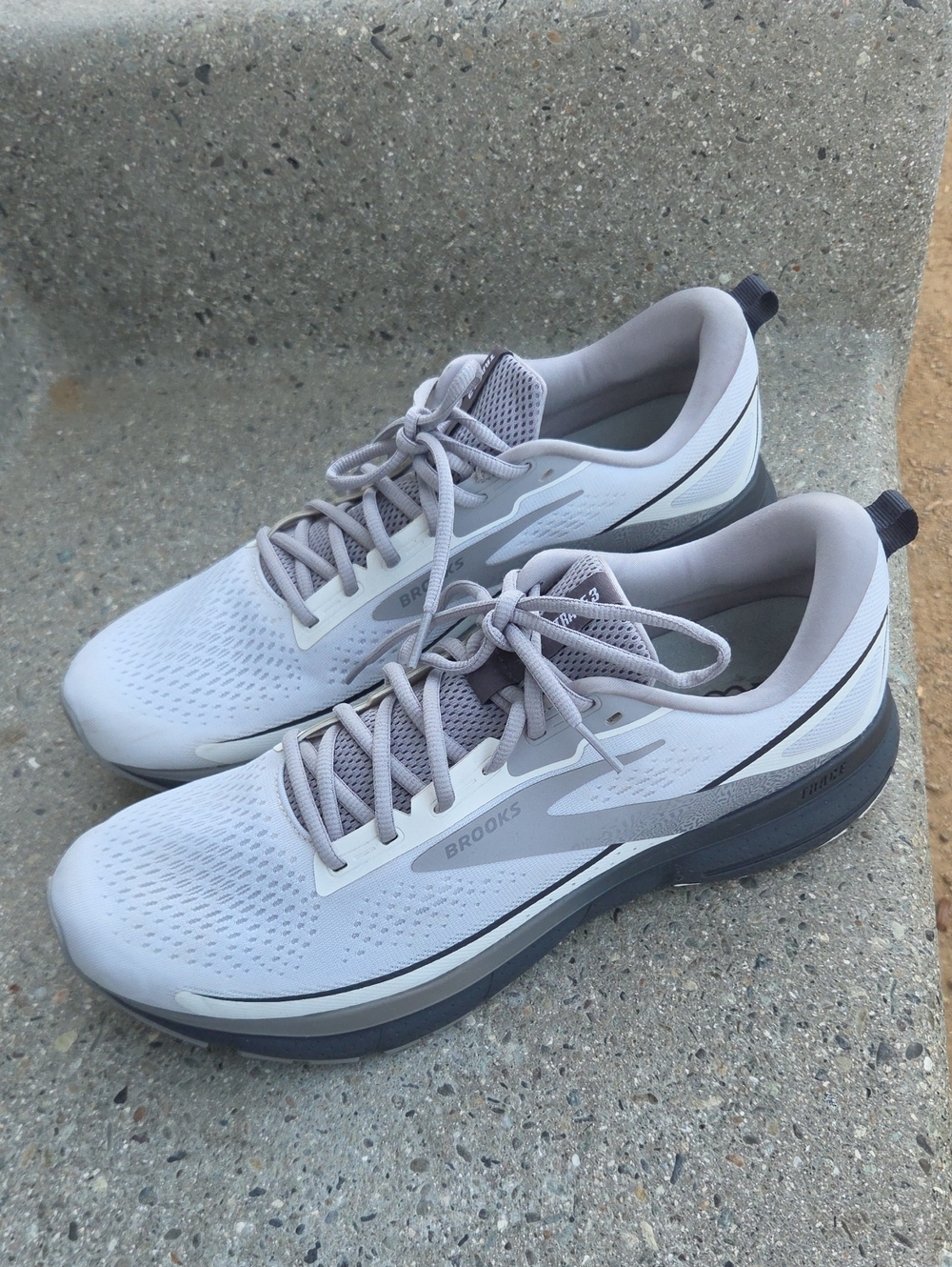 Brooks Trace 3 Men's Running Shoes Gray/Black size 13